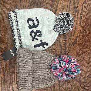 Abercrombie & Fitch Kids' Gray and White Pom-Pom Beanie Set
